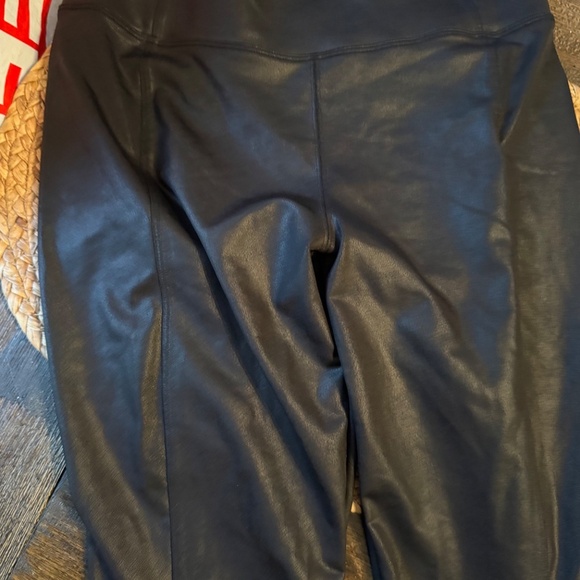 ATHLETA DELANCEY GLEAM TIGHT - Picture 3 of 5